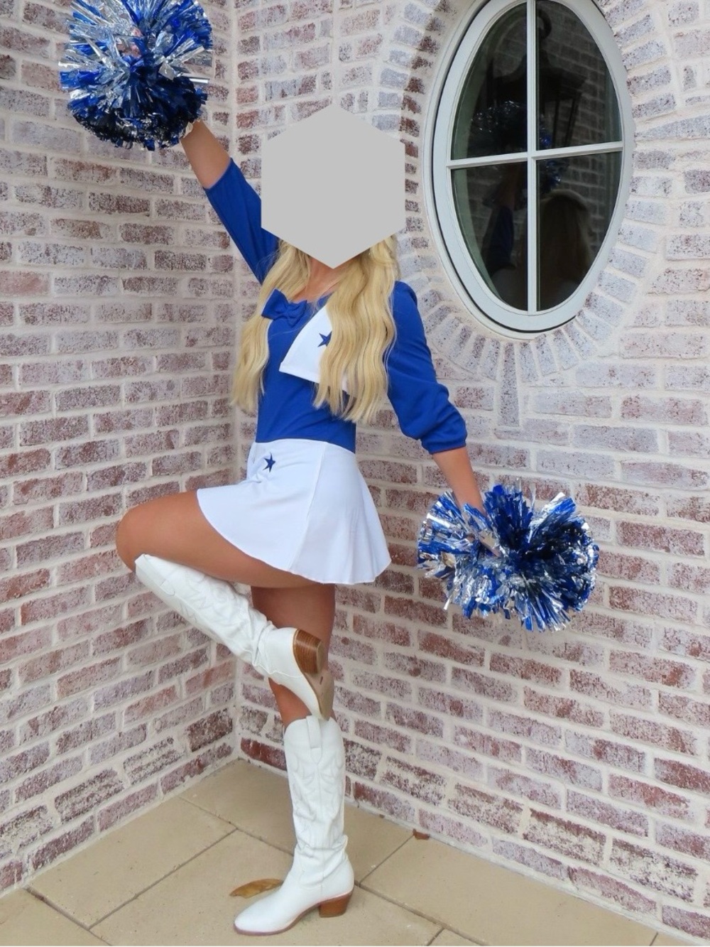 Dallas Cowboys Cheerleaders NFL Blue and White Cheer Uniform and Pompoms